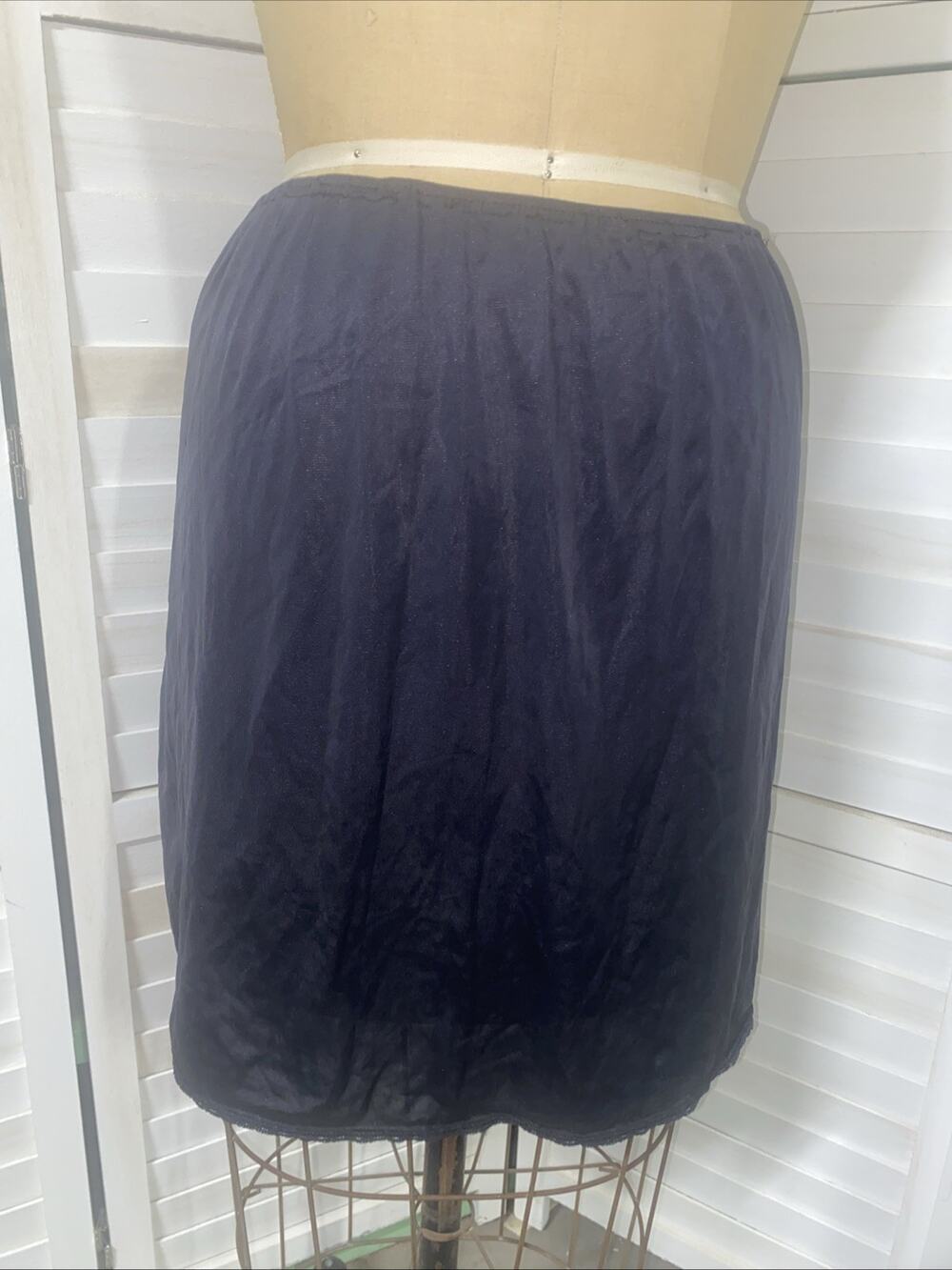 Vintage Vassarette Black Nylon Half Slip Lace Trim Hem Sz Medium 20” Long